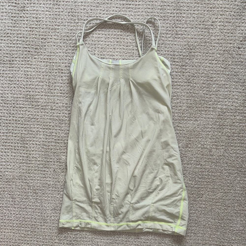 Lululemon tank with built in bra
